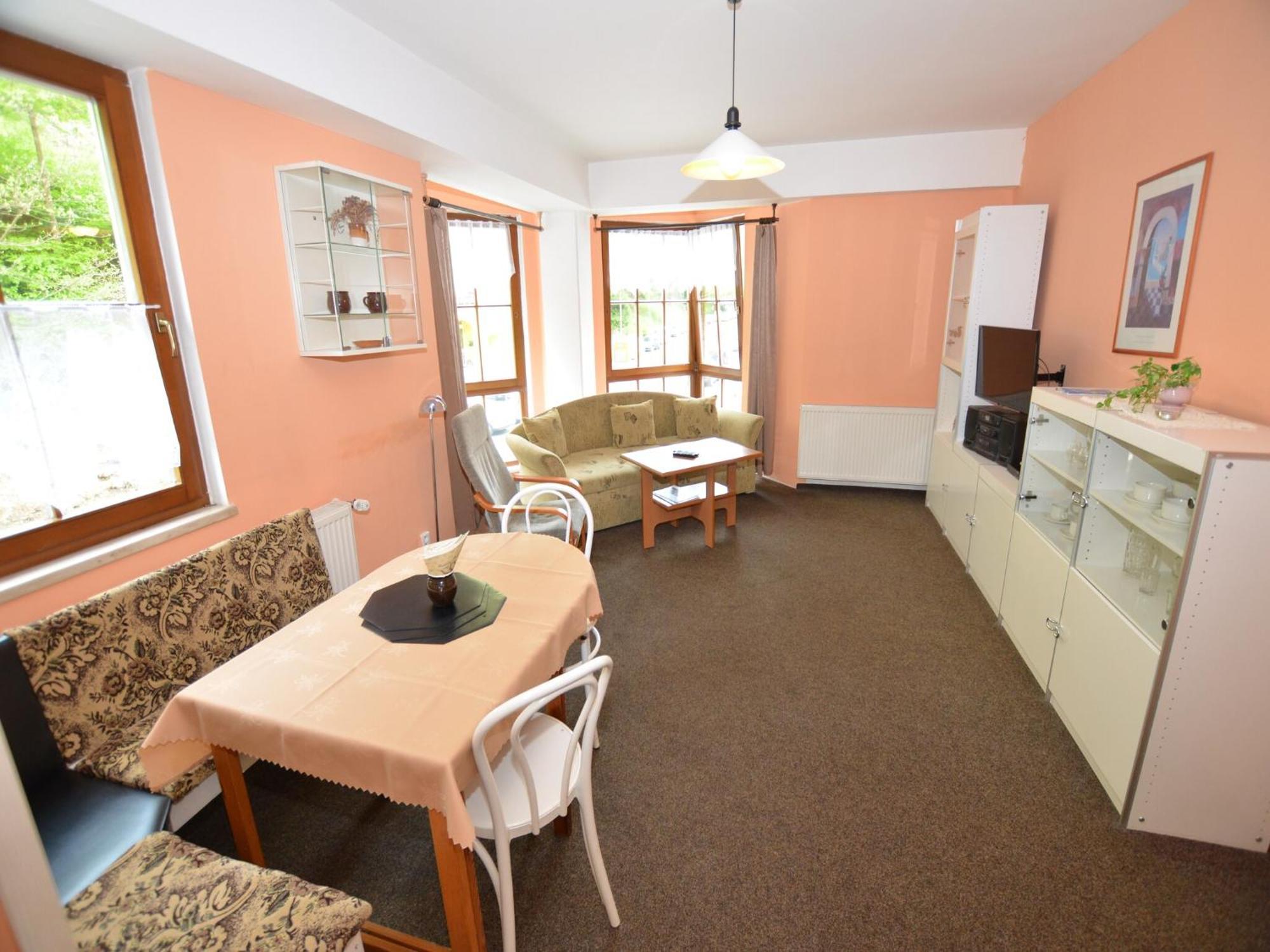 Snug Apartment In Jachymov Near Ski Area מראה חיצוני תמונה
