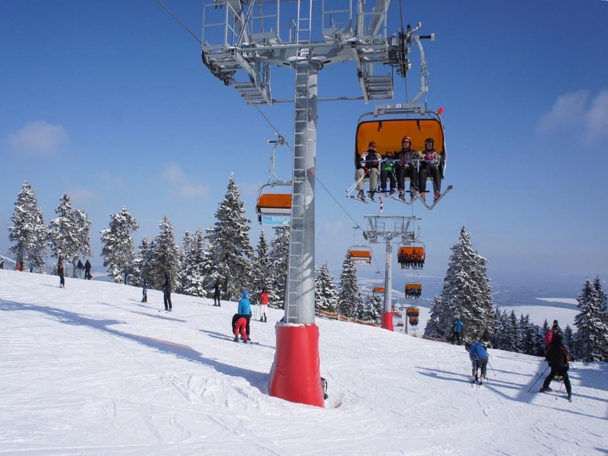 Snug Apartment In Jachymov Near Ski Area מראה חיצוני תמונה